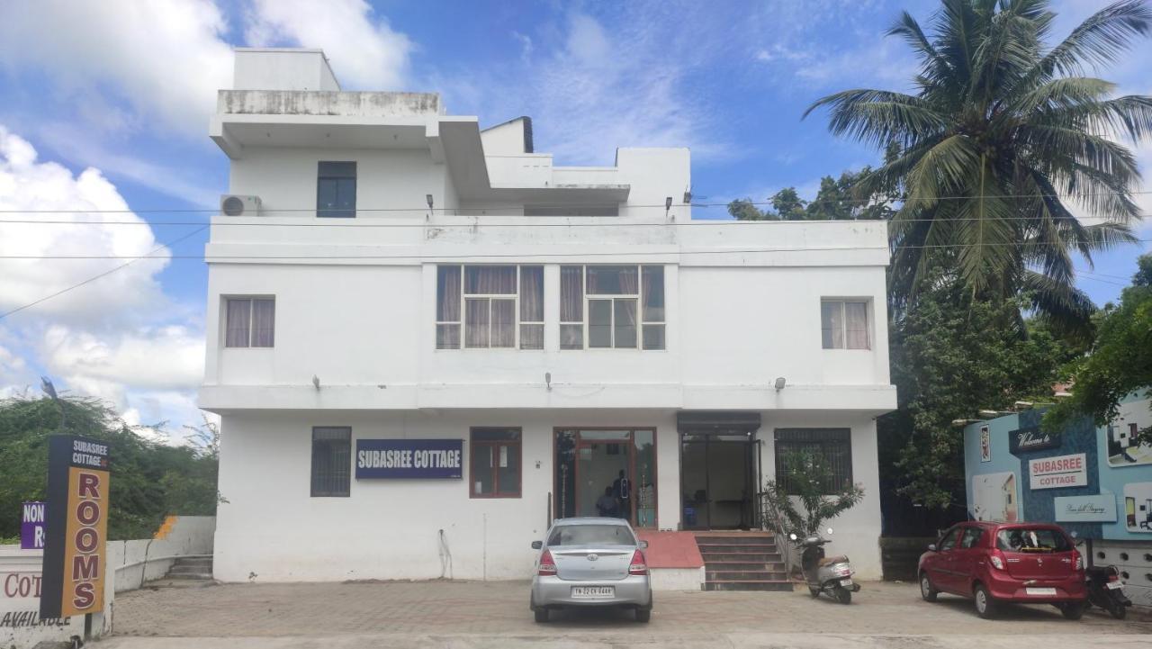 Subasree Cottage Tirunallar Dış mekan fotoğraf
