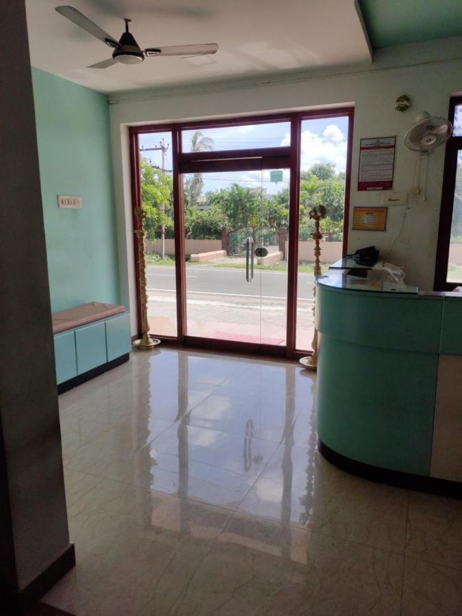 Subasree Cottage Tirunallar Dış mekan fotoğraf