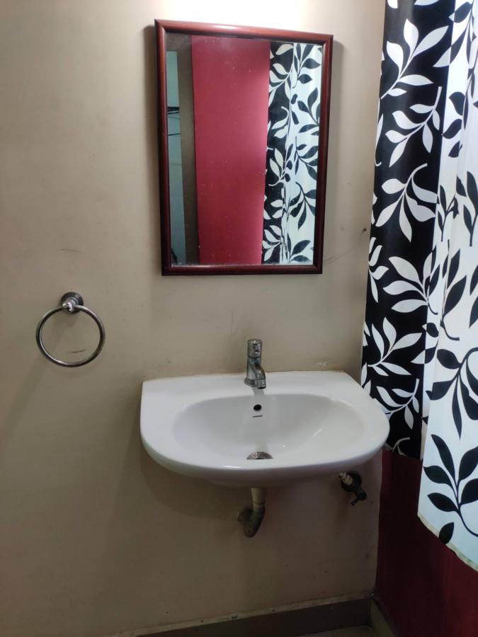 Subasree Cottage Tirunallar Dış mekan fotoğraf